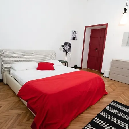 Apartment Pop House - By My In Como